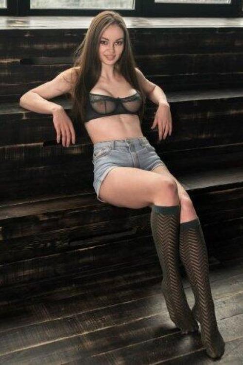 Проститутка Соня, в Питере у метро Купчино