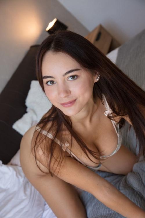 Проститутка Катя, Питера у метро Академическая