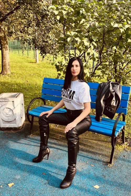 Проститутка Леди Кристина, Питера у метро Крестовский остров