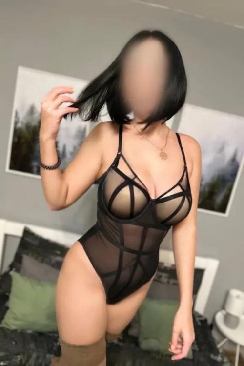 Проститутка Арина Инди, Питера у метро Академическая