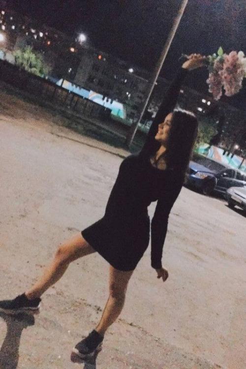 Проститутка Алиса, в Питере у метро Парнас