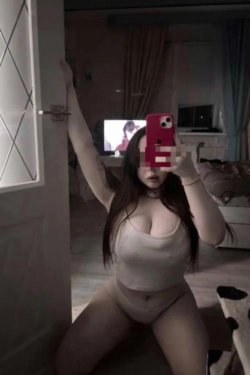 Проститутка Юля, Питера у метро Гражданский проспект