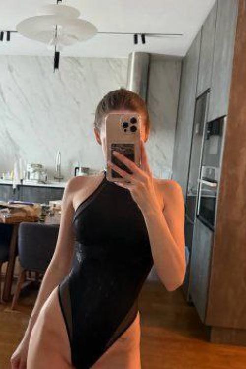 Проститутка Алина Инди, Питера у метро Пионерская