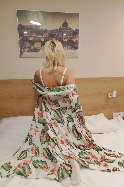 Проститутка Любовь, Питера у метро Чёрная речка