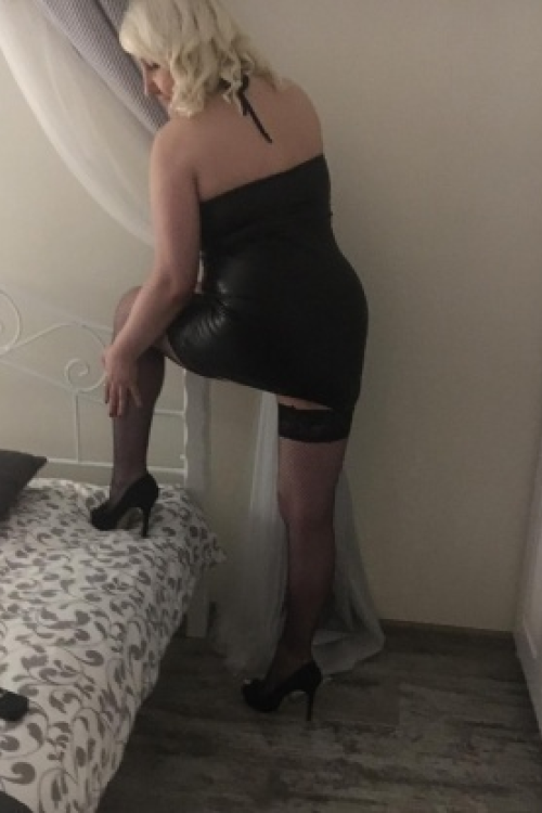 Проститутка Агата, СПб у метро Проспект Ветеранов