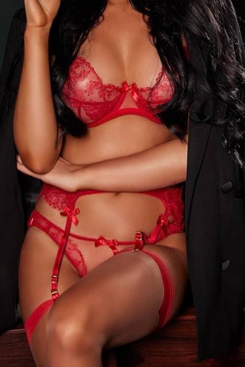 Проститутка Лиля, СПб у метро Горьковская