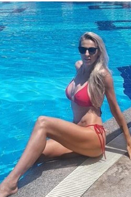 Проститутка Соня, в Питере у метро Петроградская