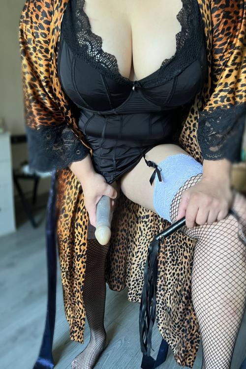 Проститутка АРИНА, СПб у метро метро Комендантский проспект