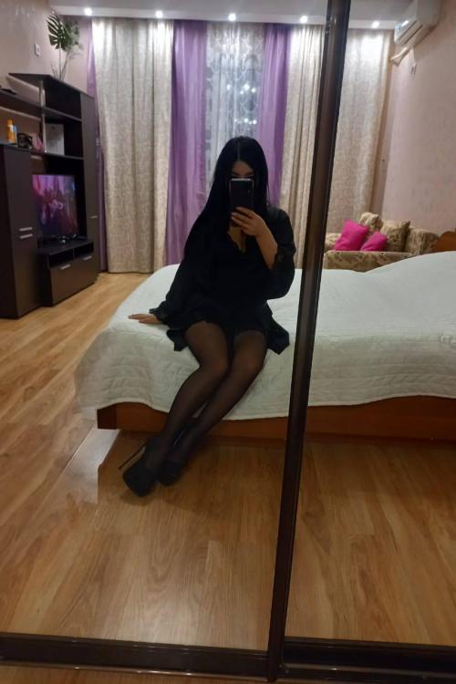 Проститутка Милана, Питера у метро Сенная площадь