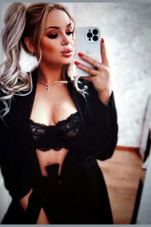 Проститутка Арина, в Питере у метро Московская