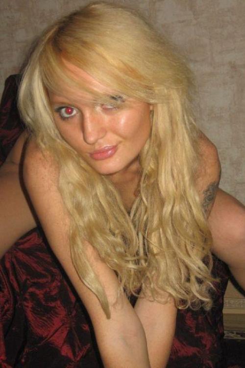 Проститутка Наденька, в Питере у метро Пионерская