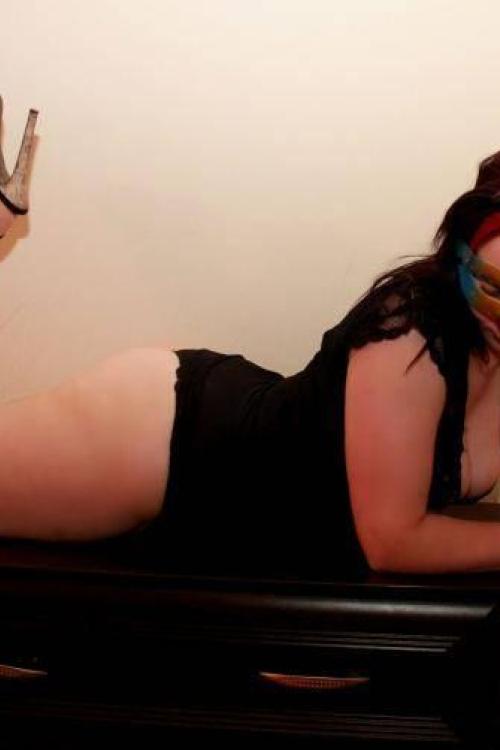 Проститутка Люда, в Питере у метро Приморская