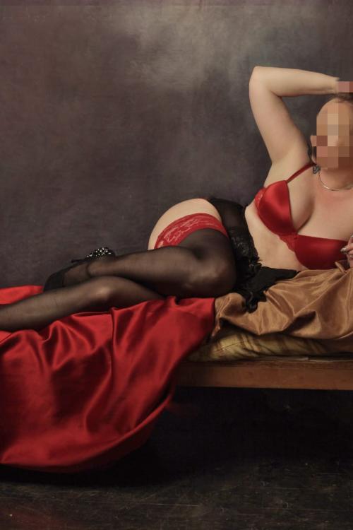 Проститутка Таисия Секси милф , Питера у метро Площадь Мужества