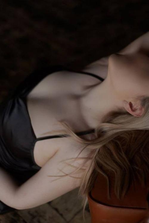 Проститутка Ира, СПб у метро Комендантский проспект Проститутка Ира, СПб у метро Комендантский проспект