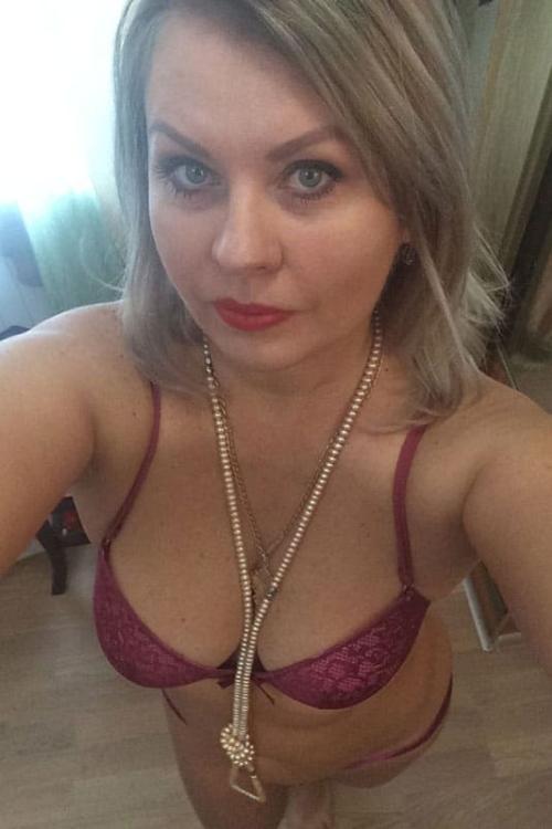 Проститутка Света, Питера у метро Комендантский проспект