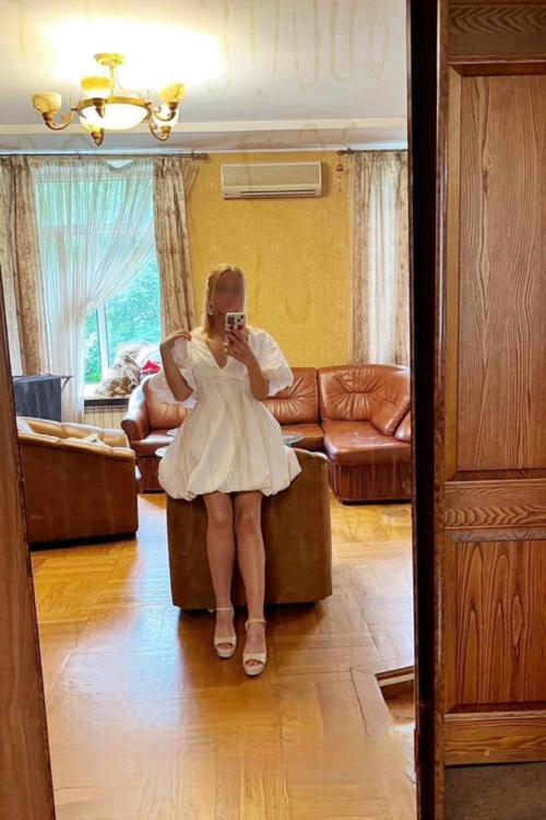 Проститутка Мия, Питера у метро Комендантский проспект