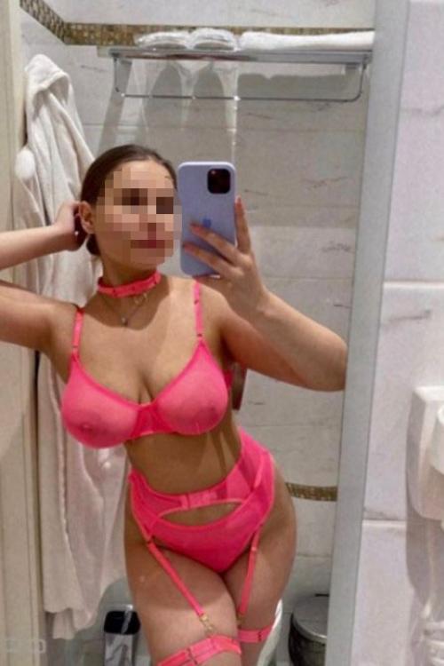 Проститутка Дарья Инди, Питера у метро Бухарестская