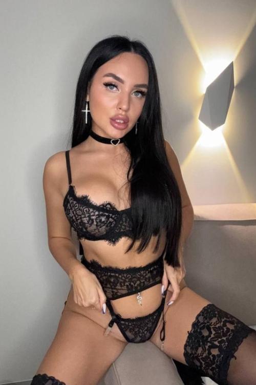 Проститутка Инга, в Питере у метро Комендантский проспект