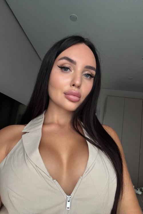 Проститутка Инга, в Питере у метро Комендантский проспект