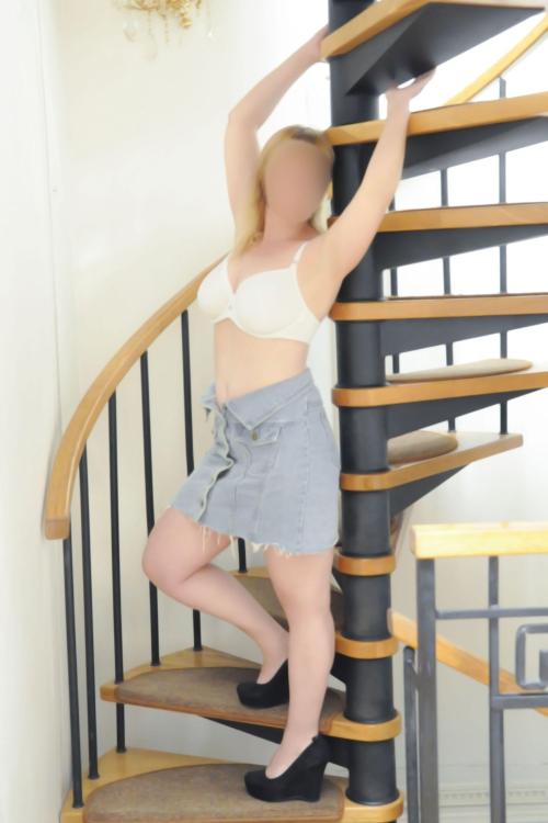 Проститутка Лера, в Питере у метро Комендантский проспект