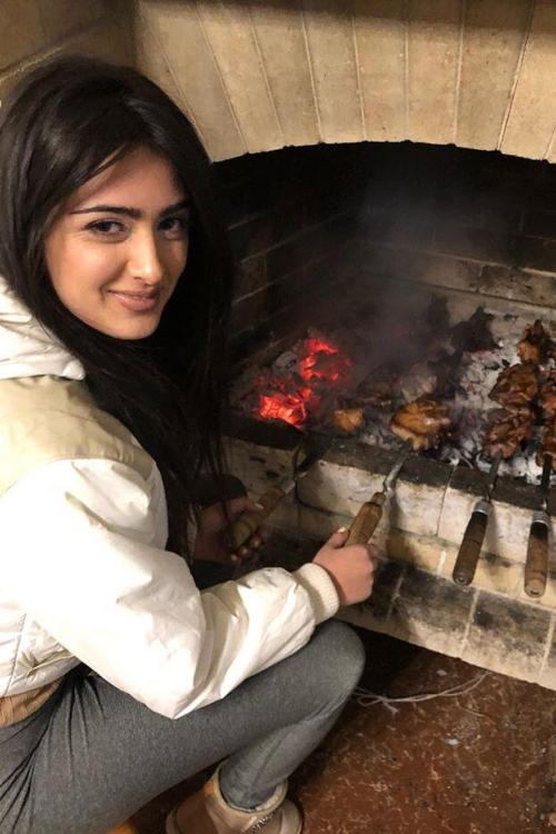 Проститутка Зарина АНАЛ, Питера у метро Парк Победы