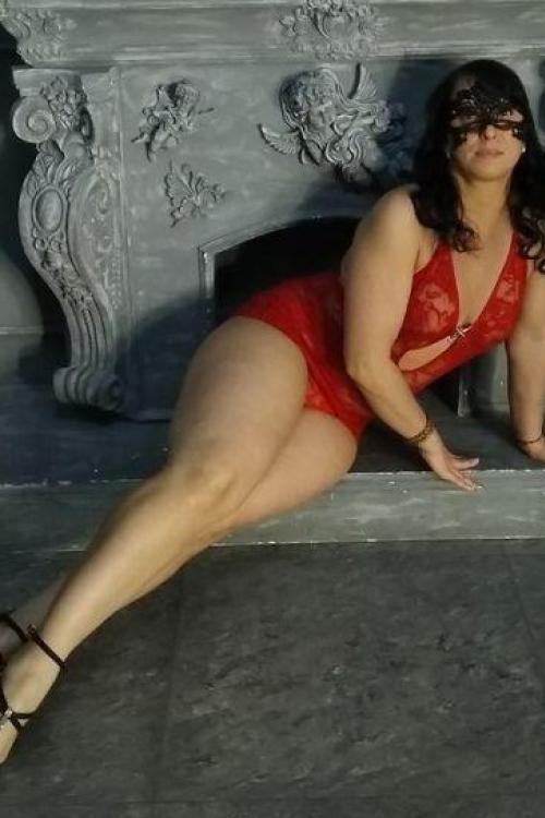 Проститутка Катя, в Питере у метро Пионерская