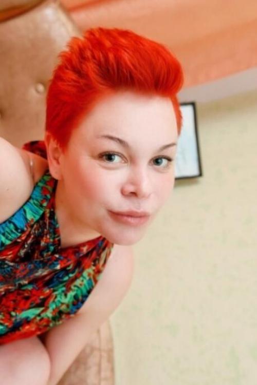 Проститутка Ксюха, Питера у метро Звёздная