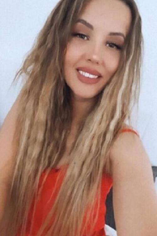 Проститутка Лора, Питера у метро Ладожская