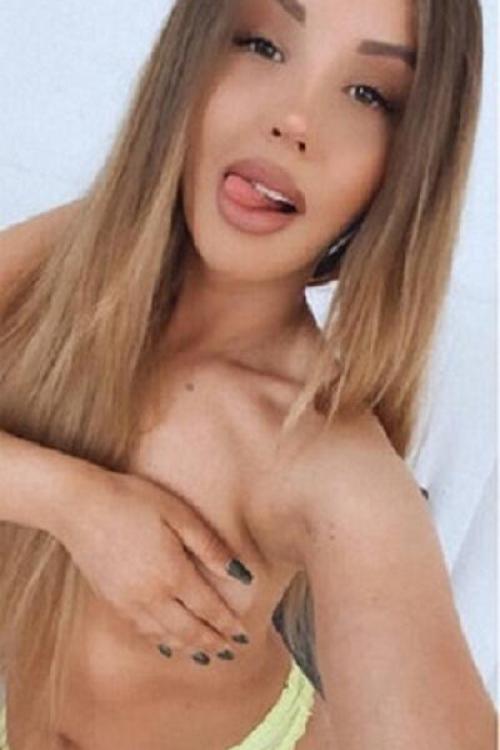 Проститутка Лора, Питера у метро Ладожская