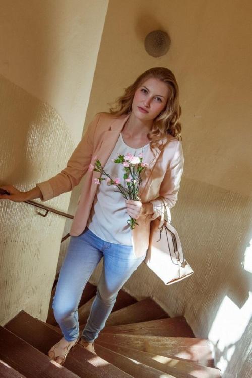 Проститутка Ольга, в Питере у метро Комендантский проспект