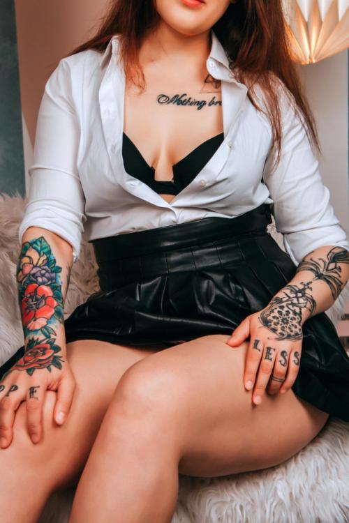 Проститутка Аня, в Питере у метро Звёздная