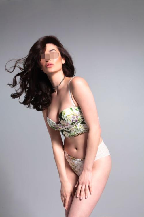 Проститутка Кира, в Питере у метро Звёздная