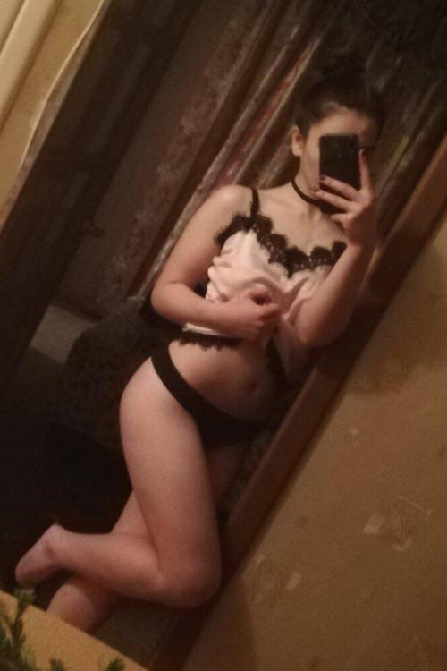 Проститутка Алина, в Питере у метро Московская Проститутка Алина, в Питере у метро Московская