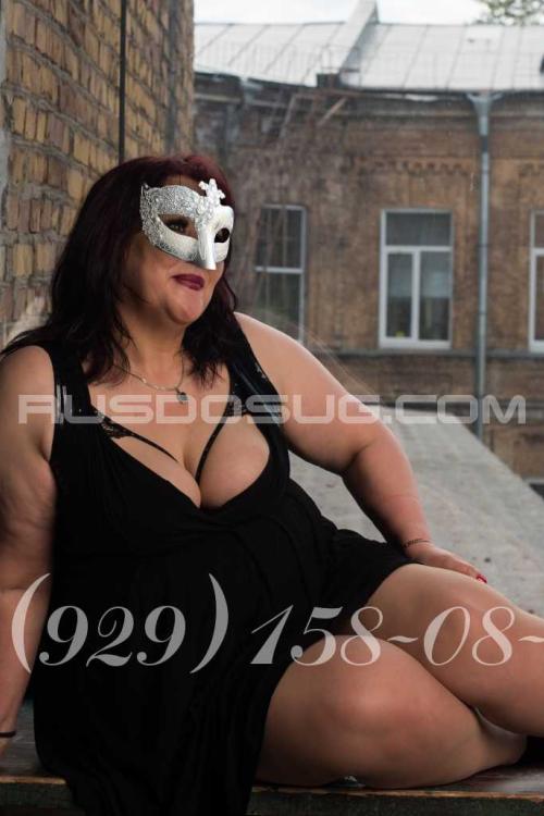 Проститутка Сисястый пончик, в Питере у метро Площадь Восстания