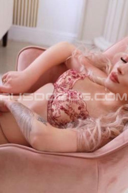 Проститутка Виккии, в Питере у метро Звёздная