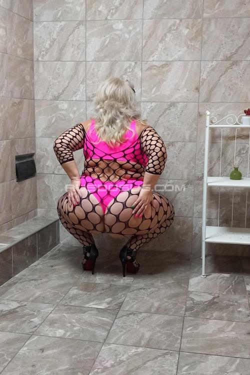 Проститутка Алина пышечка, в Питере у метро Пионерская