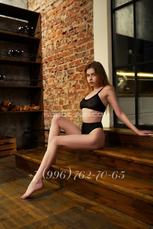 Проститутка Каролина, в Питере у метро Московская