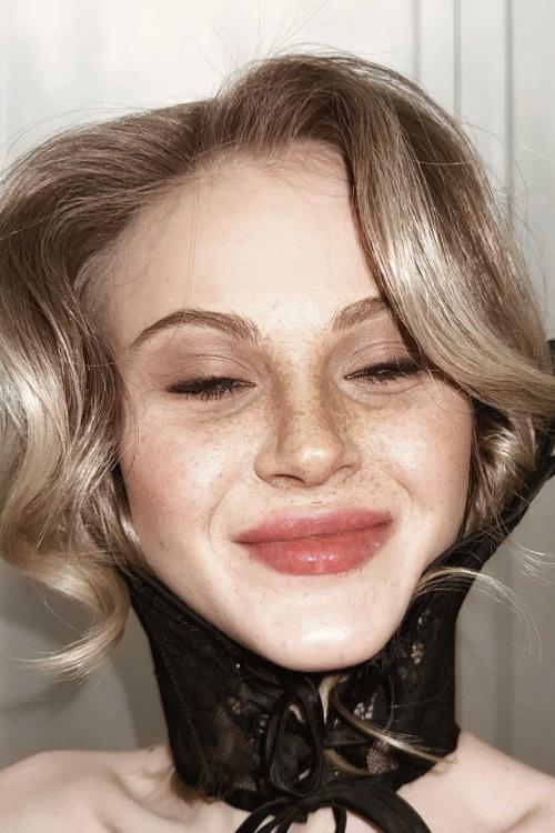 Проститутка Сэйлормун, Питера у метро Крестовский остров