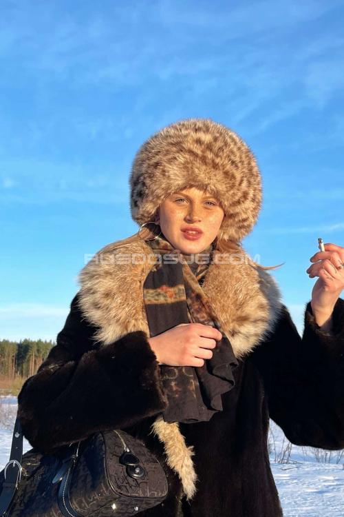 Проститутка Сэйлормун, Питера у метро Крестовский остров