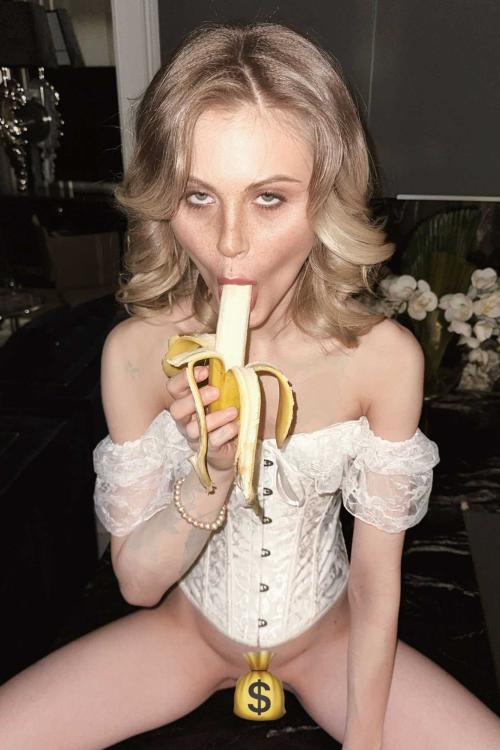 Проститутка Сэйлормун, Питера у метро Крестовский остров