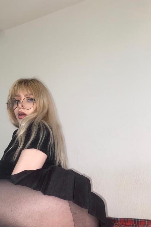 Проститутка Эля, СПб у метро Московская