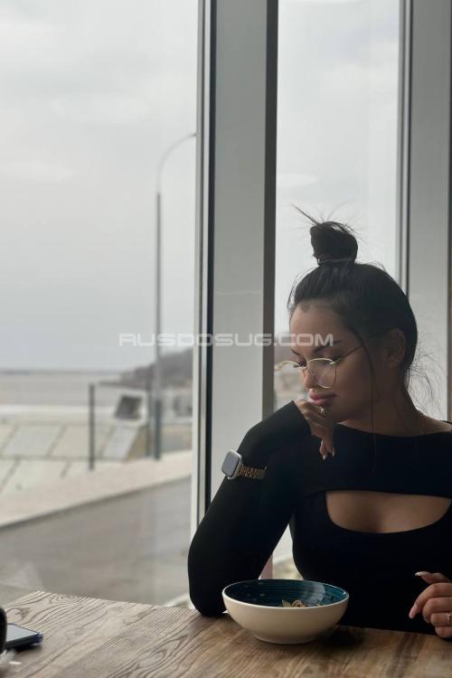 Проститутка Варя, Питера у метро Площадь Александра Невского