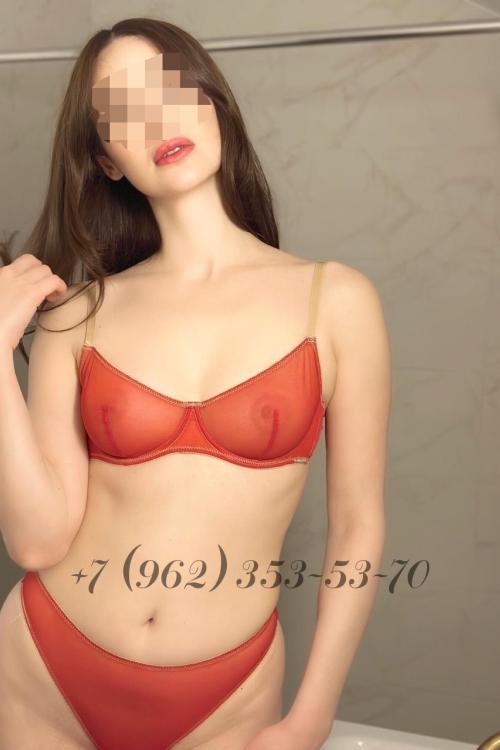 Проститутка Диана, СПб у метро Комендантский проспект