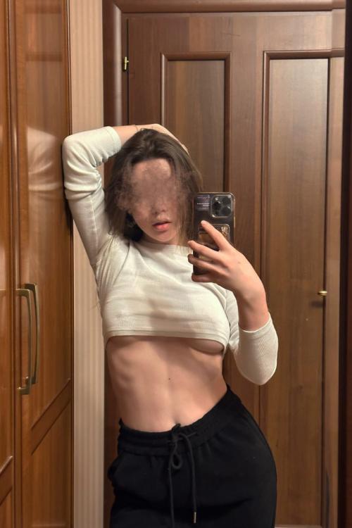 Проститутка Вика, в Питере у метро Московская