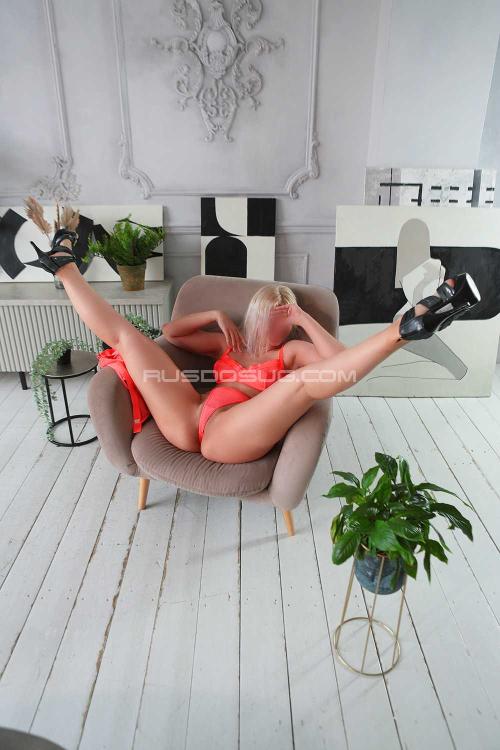 Проститутка Элина, Питера у метро Озерки