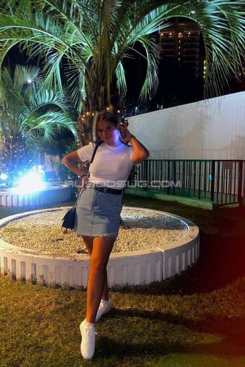 Проститутка Мия, Питера у метро Московская