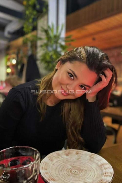 Проститутка Мия, Питера у метро Беговая