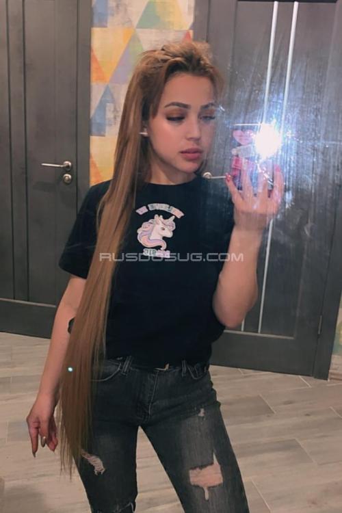 Проститутка Дюймовочка Софа, Питера у метро Московская