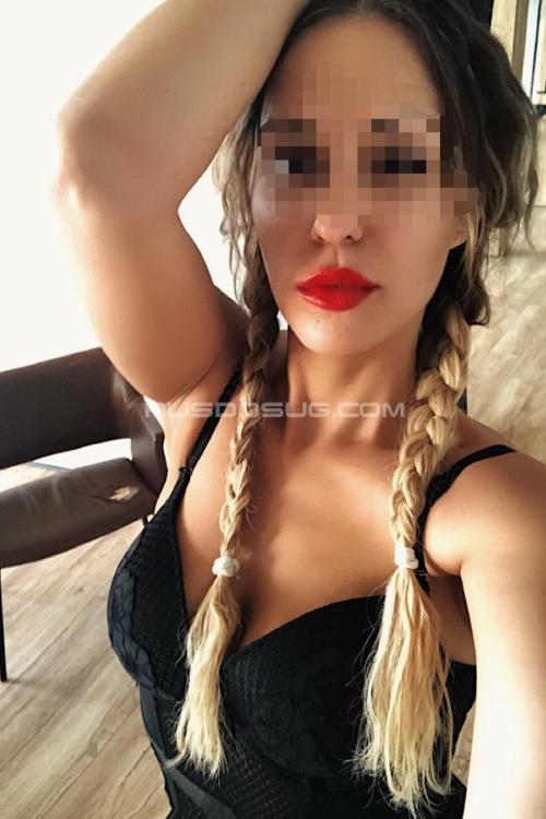 Проститутка Евгения частно, в Питере у метро Пионерская