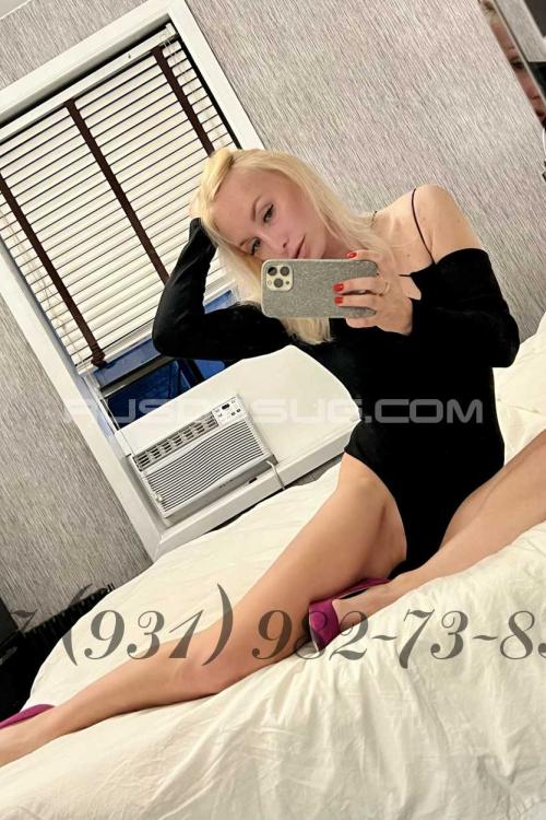 Проститутка Лика- Куни Поцелуи и Массаж Входят в час, СПб у метро Московская